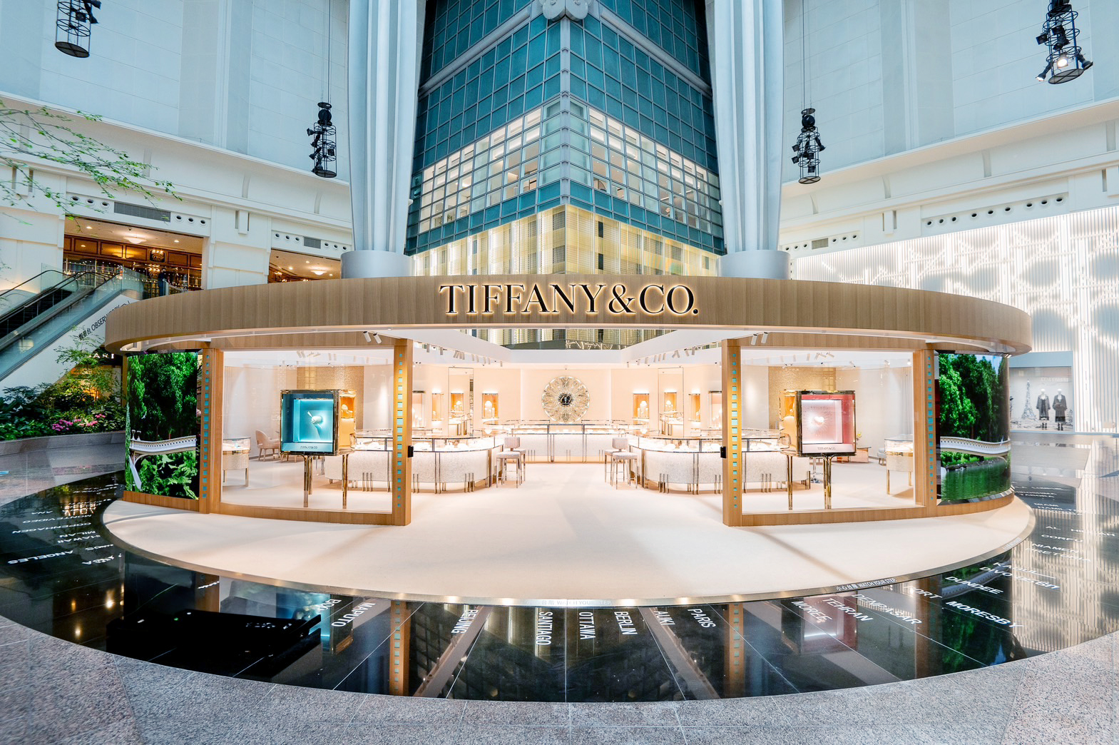 Tiffany & Co.蒂芙尼位於全台唯一國際型購物中心-台北101打造全新限時概念店於近日盛大開幕